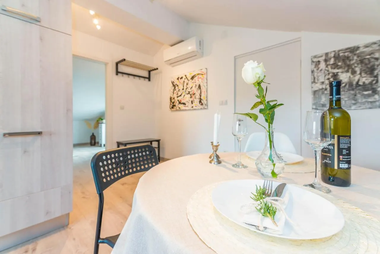 Apartment Egon Malinska