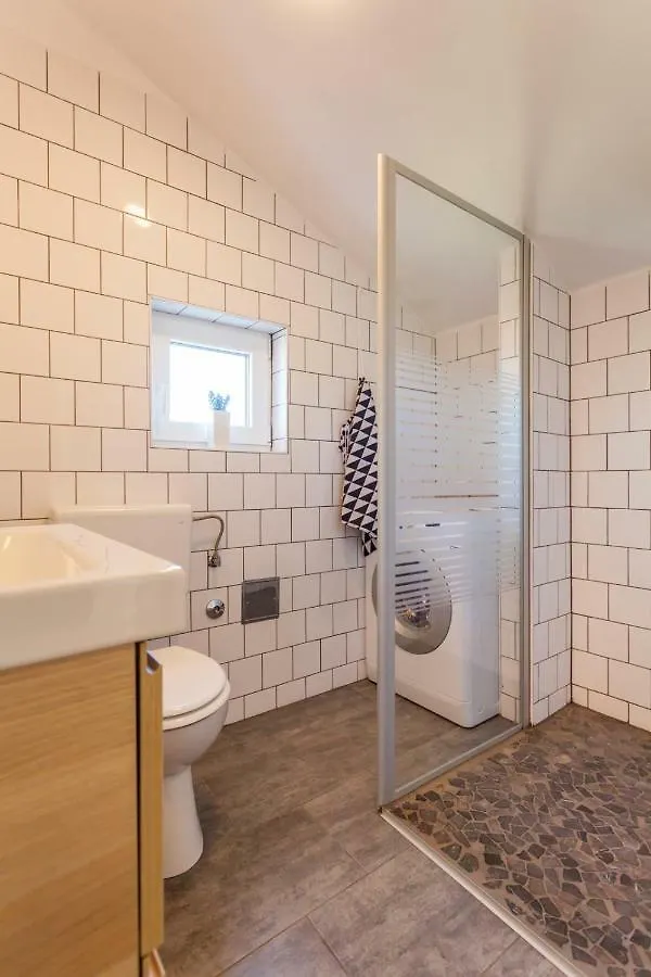 Apartment Egon Malinska