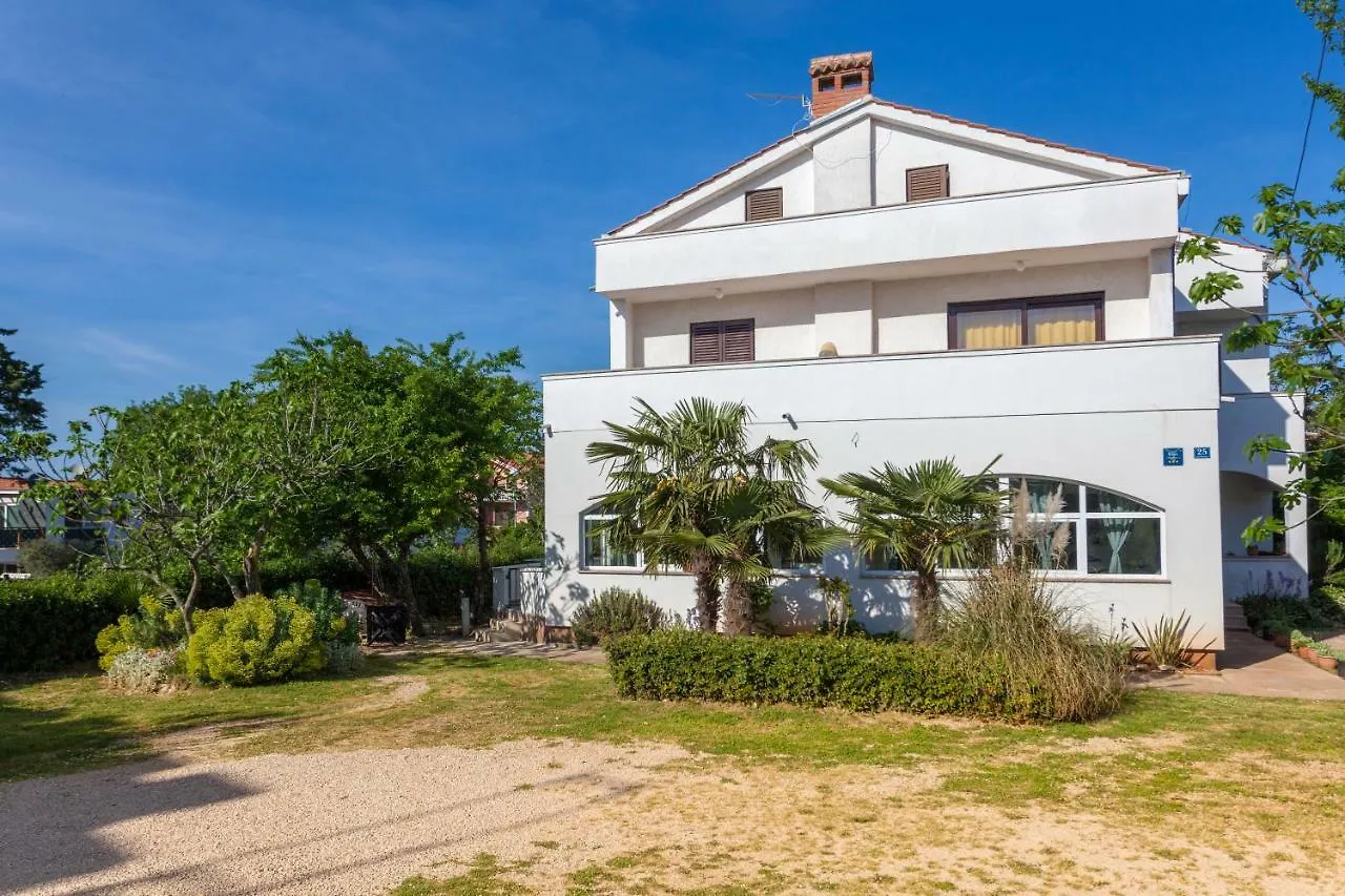 Apartment Egon Malinska
